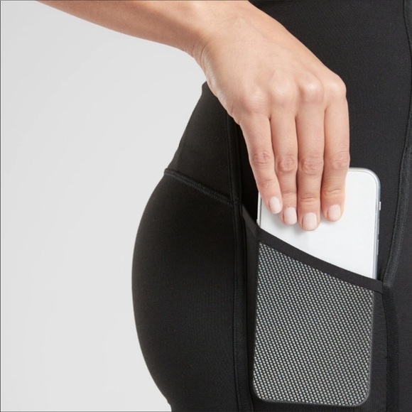 Athleta Vitality Mesh 7/8 Stash Pocket Leggings - Picture 3 of 8
